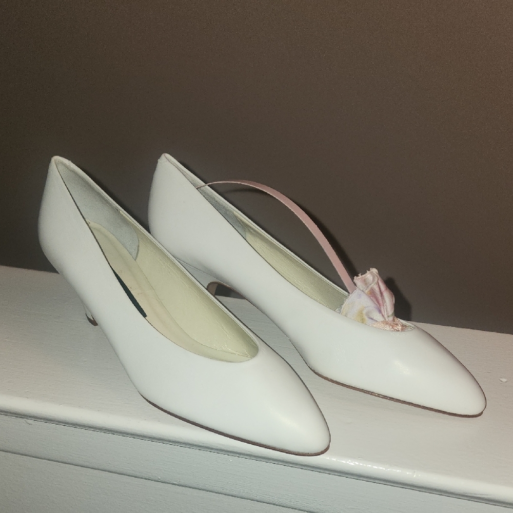 Evan Picone White Women's Heels
